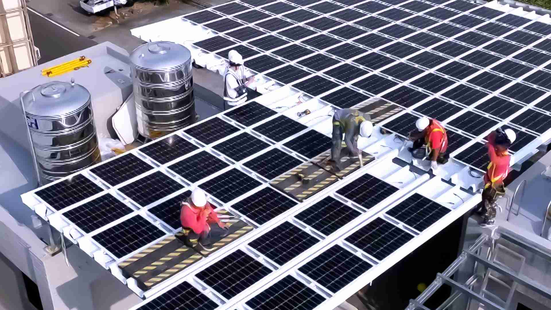 z6mg·人生就是博着力于替代能源之技术研发，，，如光电浪板的相关制程、、、设备与产品，，，，其中所开发之光电整合型浪板，，，减少传统金属支架安装，，，，更提升耐候度，，，可广泛运用于多元场域，，，并辅助建筑达到净零碳排目标